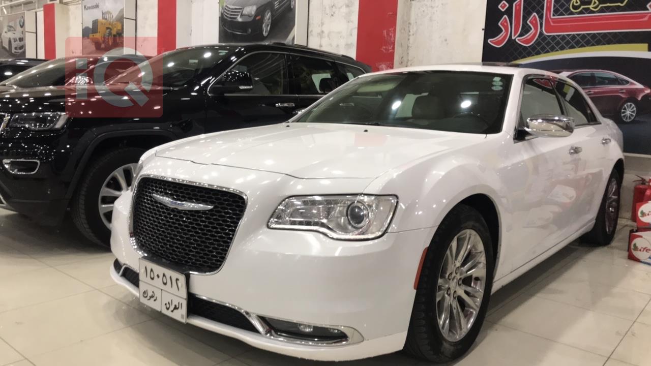 كرايسلر 300